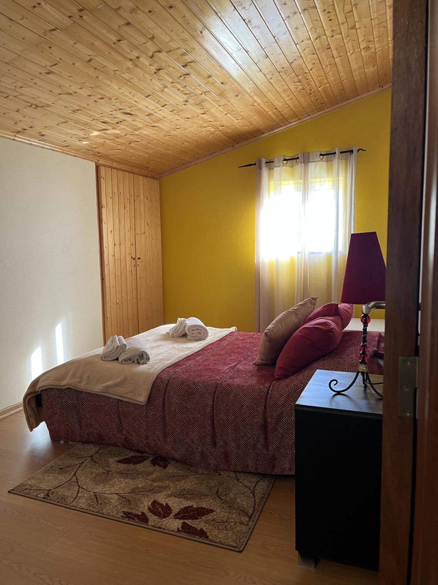 Casa Dos Pinheiros - Serra Da Estrela Пеньяс-да-Сауде Экстерьер фото