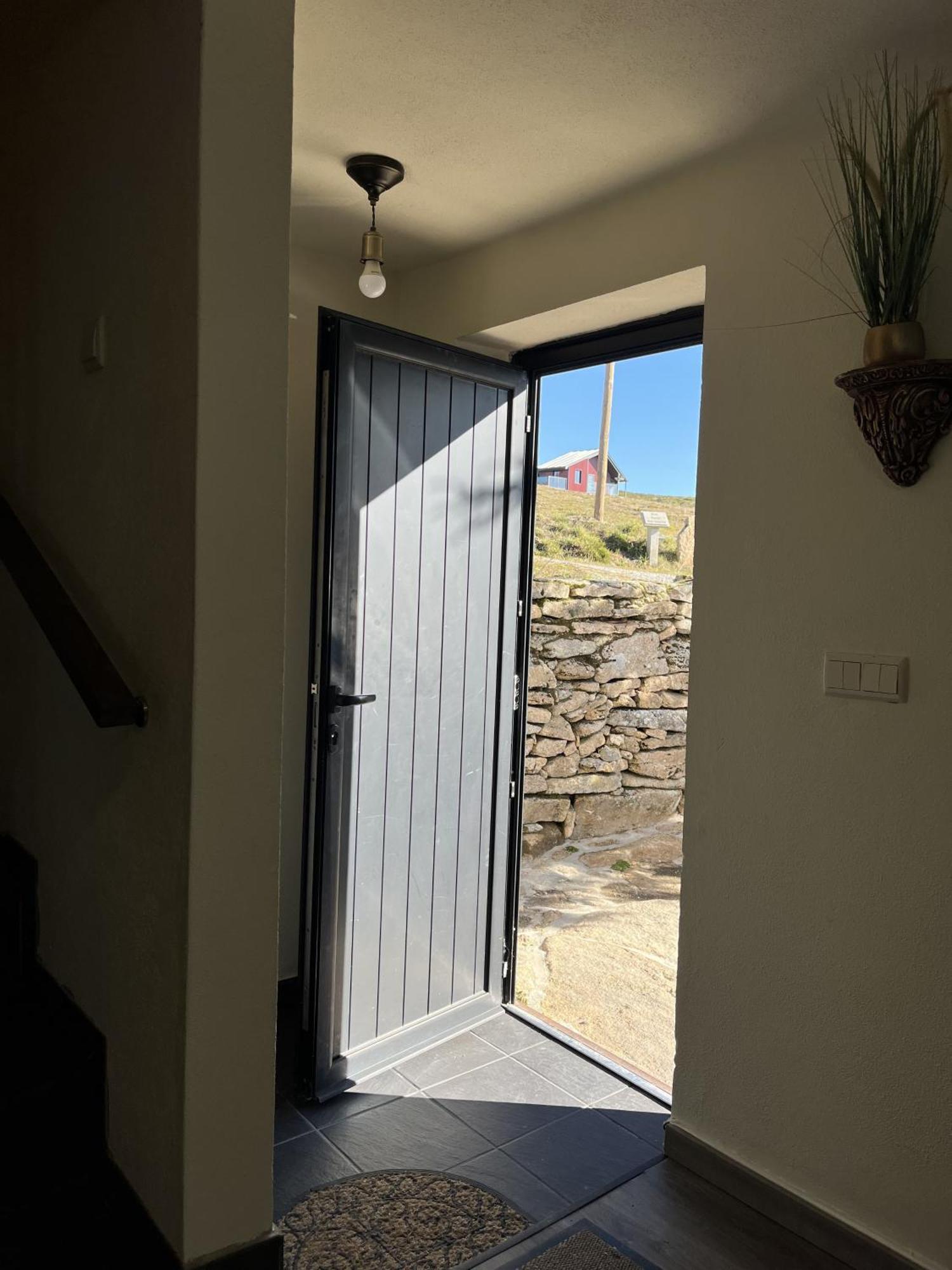 Casa Dos Pinheiros - Serra Da Estrela Пеньяс-да-Сауде Экстерьер фото